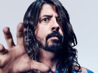EN HOMMAGE AUX VICTIMES DE PARIS, LES FOO FIGHTERS OFFRENT LEUR DERNIER SINGLE