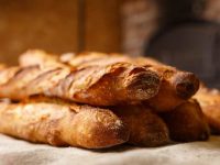 Attaqué à la machette, un boulanger fait fuir son braqueur à coups de pelle à pain