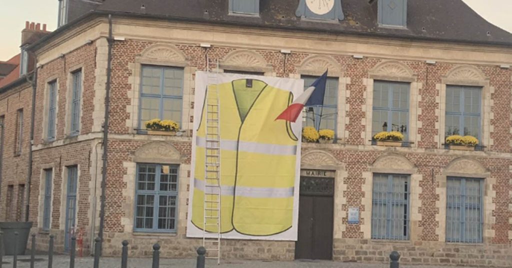 gilet-jaune-mairie-nord