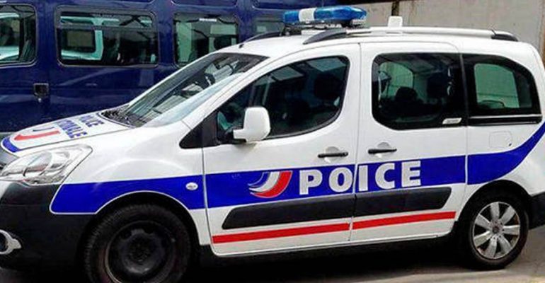 La préfecture de police a livré une voiture floquée « Poice » au lieu de « Police »