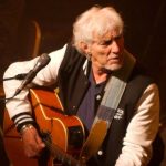 Hugues Aufray vient de fêter ses 90 ans : «Je n’ai jamais été aussi heureux»