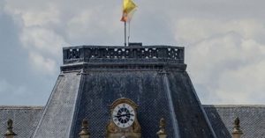 drapeau-lorrain-toit-chateau-luneville